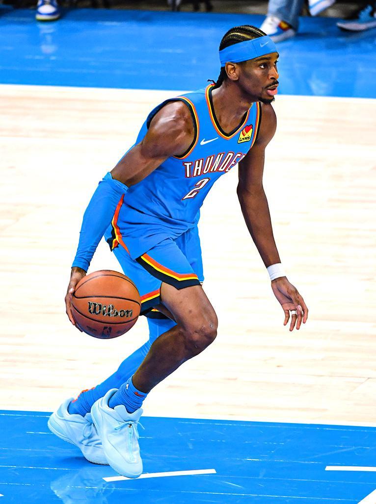 kaiyun sports-西亚卡姆在RNG比赛中夺冠,持续失利引发热议!赛场气氛高涨-kaiyun sports